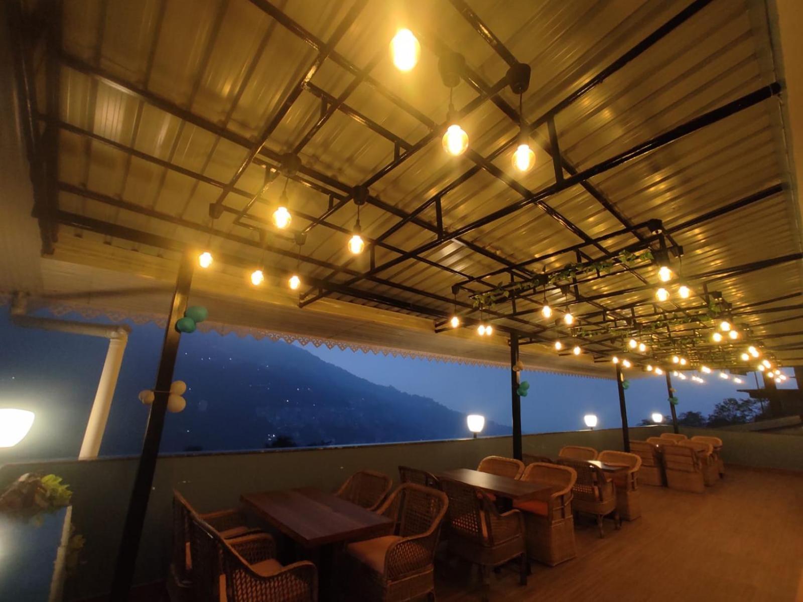Maplewood Hotel & Spa กังต็อก ภายนอก รูปภาพ