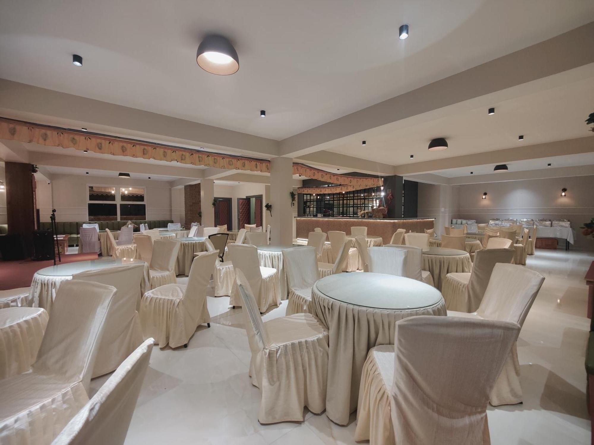 Maplewood Hotel & Spa กังต็อก ภายนอก รูปภาพ